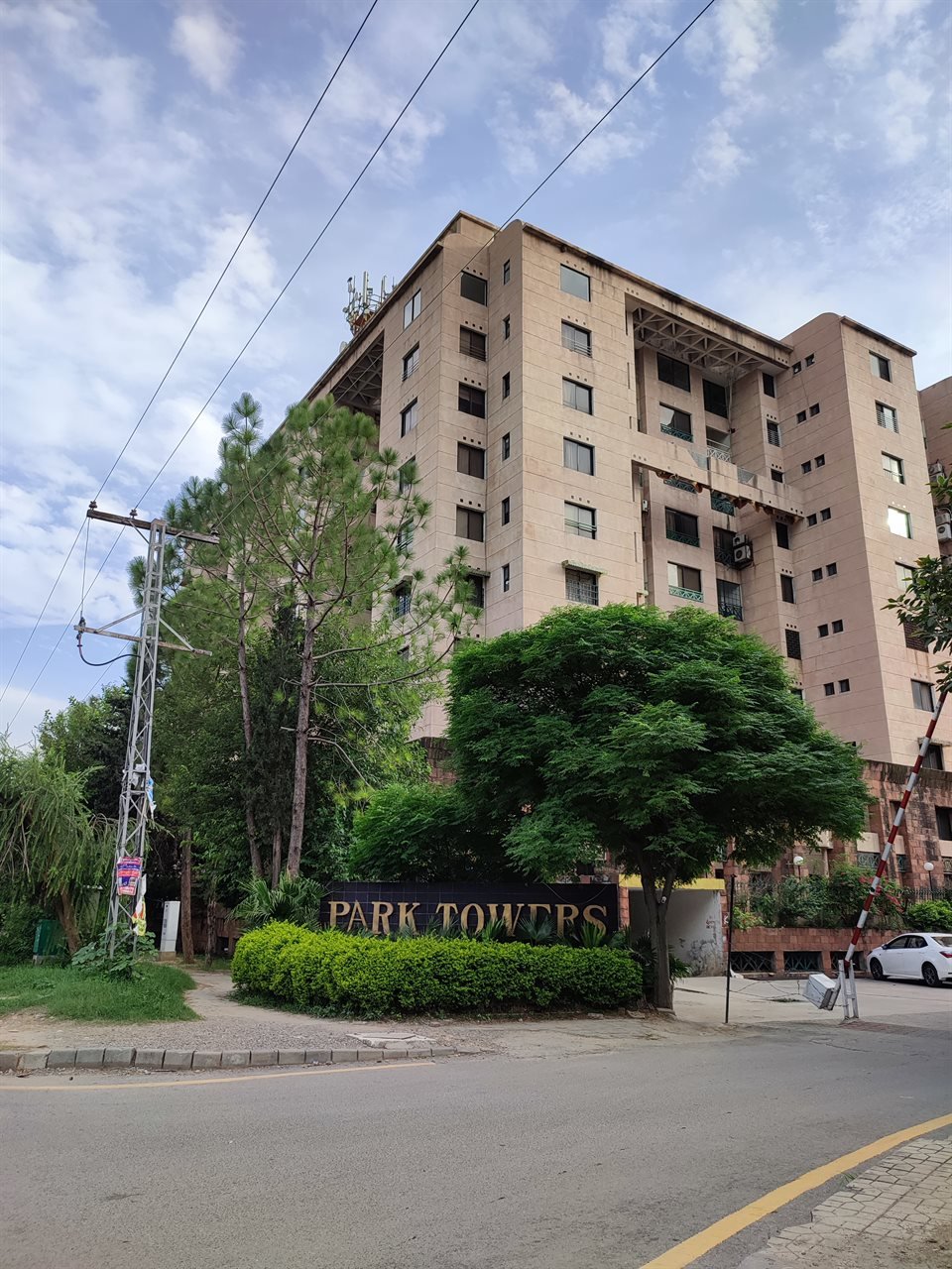 Park Towers, Islamabad