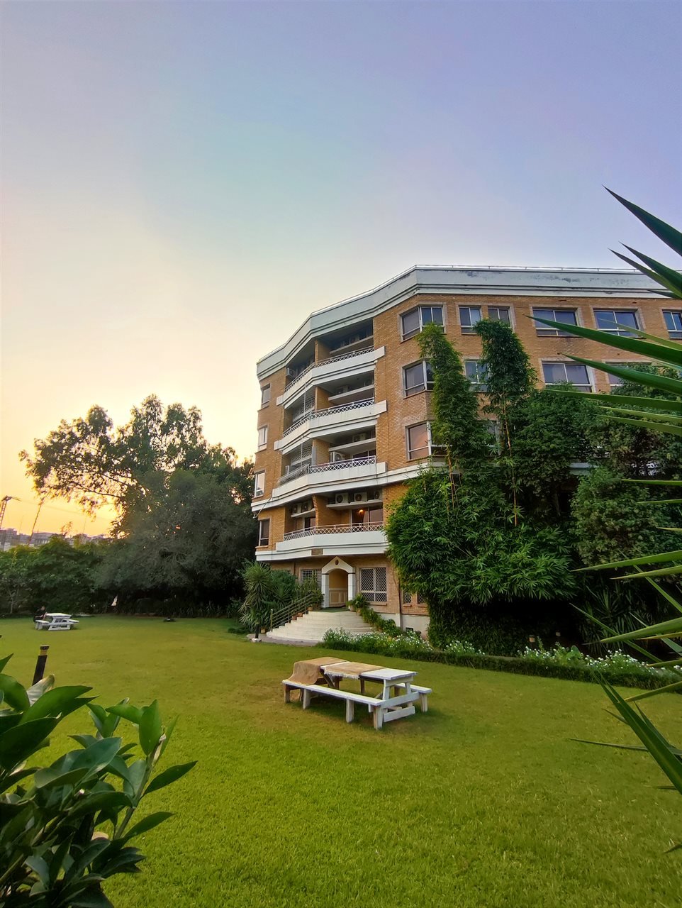 The Royal Enclave, Islamabad