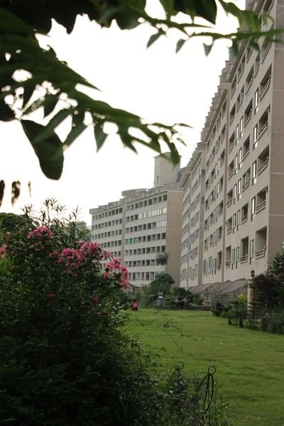 Country Club Apartments with mountain views, Murree