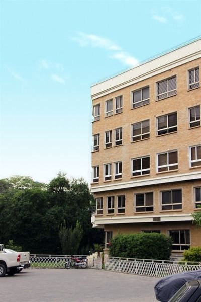The Royal Enclave courtyard, Islamabad